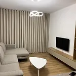 E Apartment