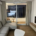 E Apartment
