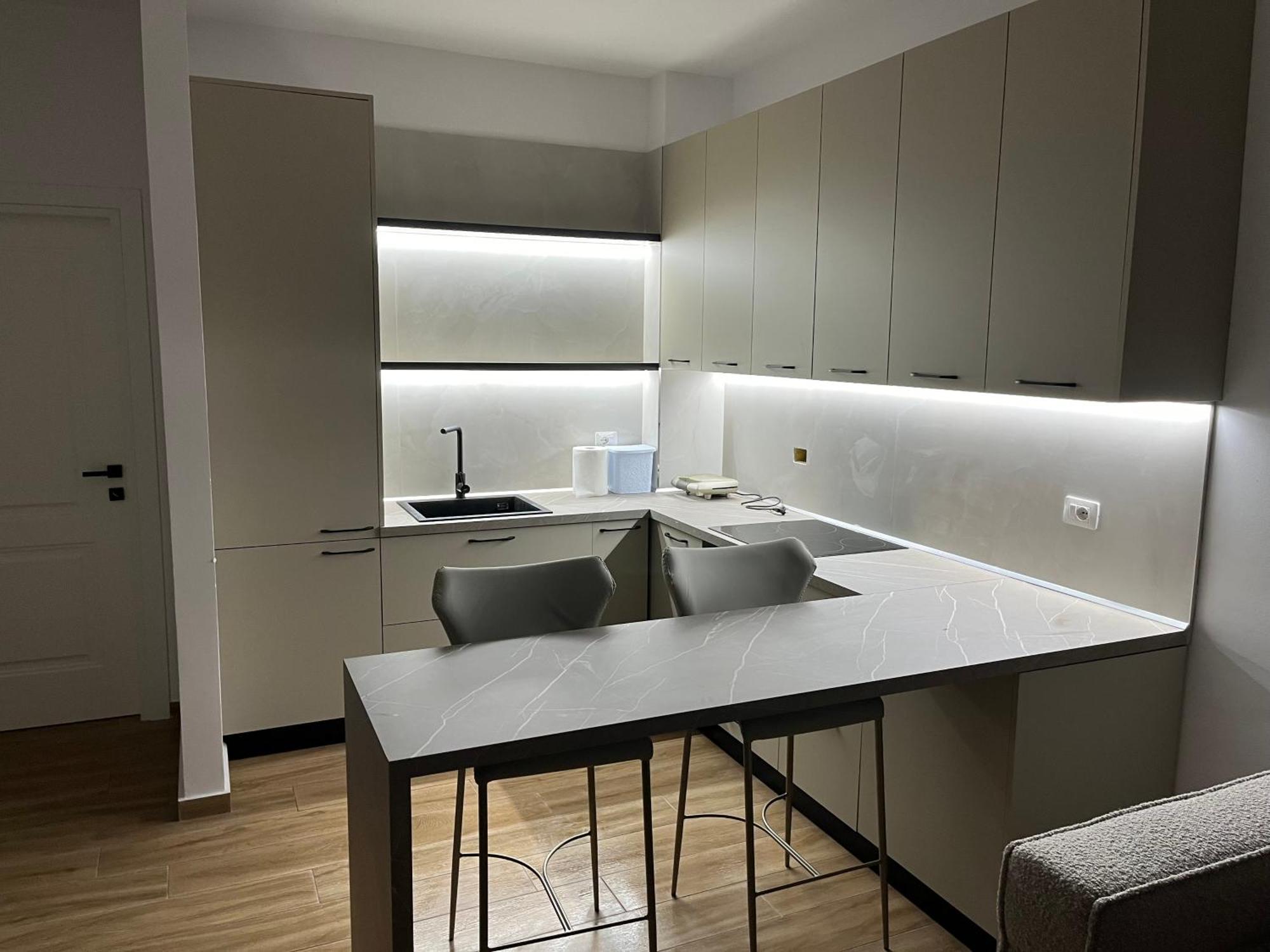 Apartment E *